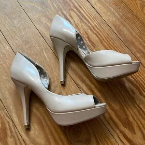 Fergalicious Eileen shoes 6.5